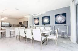 10BD Bella Vida Beautiful Home Near Parks (BV 303)