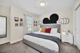 7BD Windsor Westside Near Parks (WW 2485)