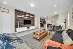 7BD Windsor Westside Near Parks (WW 2485)