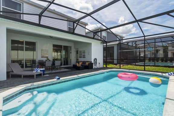 5BD Windsor Island Private Pool (WI 1900) - Image 1