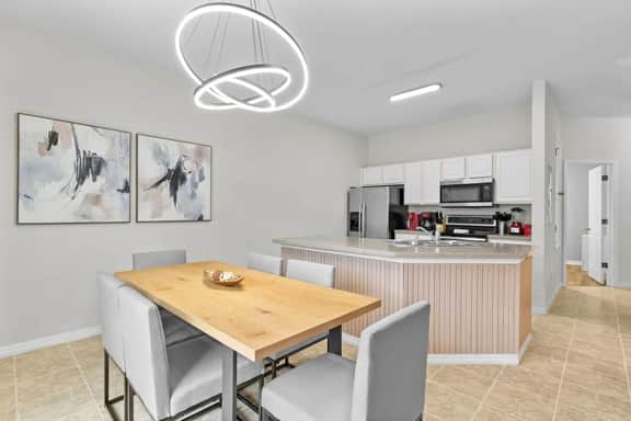 4BD Bella Vida Beautiful Home Near Parks (BV 4573)