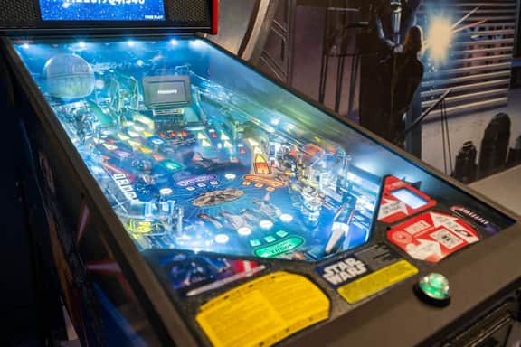 5BD Windsor Island Star Wars Game Room (WI 3408)
