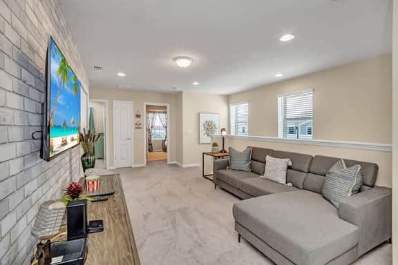 5BD Windsor Westside Near Parks (WW 2400)