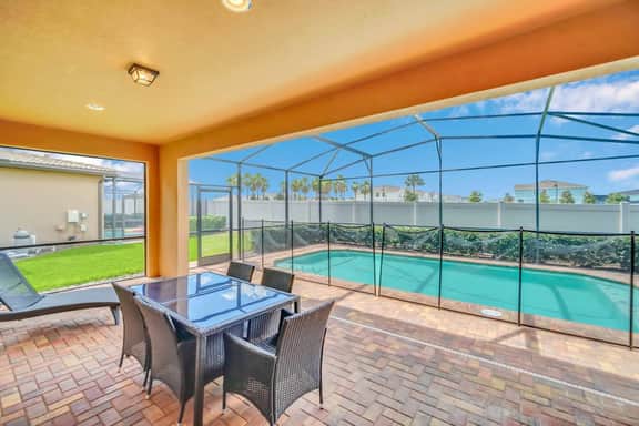 5BD Windsor Westside Near Parks (WW 8957)