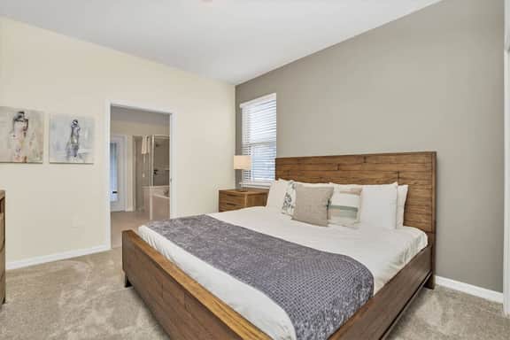 6BD Windsor Westside Villa Near Parks-WW 2467