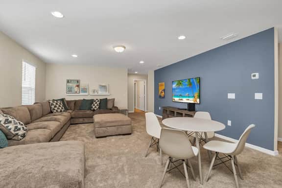 6BD Windsor Westside Villa Near Parks-WW 2467