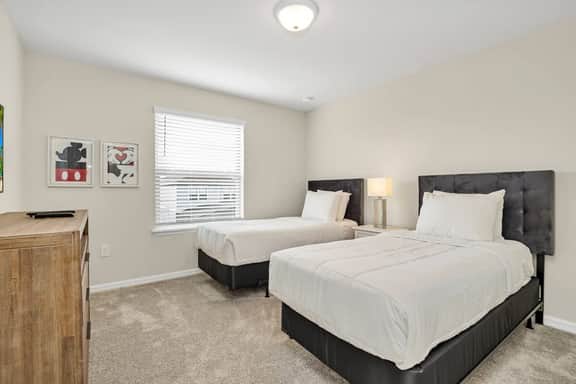 6BD Windsor Westside Villa Near Parks-WW 2467